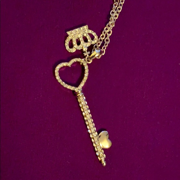 Jewelry - Heart Pendant Silver & Diamond Necklace